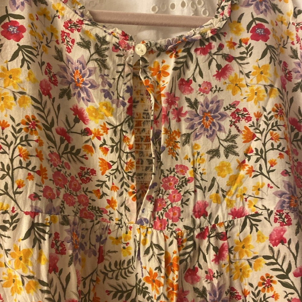 Spring Floral Ruffled Sleeve Top - Picture 4 of 4